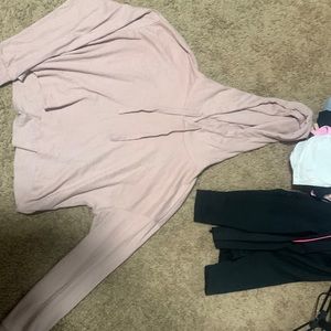 Hooded Biege/pink cropped hoodie